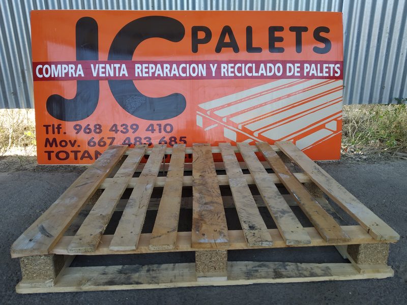 Palet 110 × 110 para contenedor marítimo